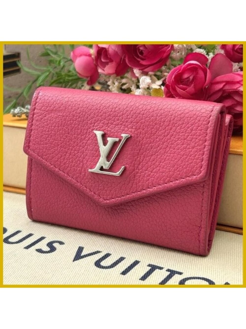 Louis Vuitton Portefeuille Lock Mini Fold Wallet